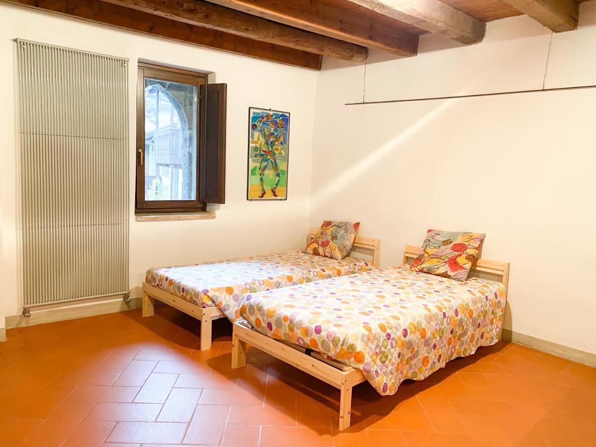 Casa Vacanze Di Arlecchino ซานโจวานนิบิอันโก ภายนอก รูปภาพ